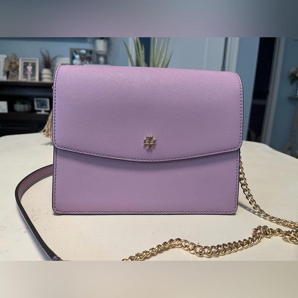 Authentic Tory Burch Emerson envelope adjustable shoulder bag